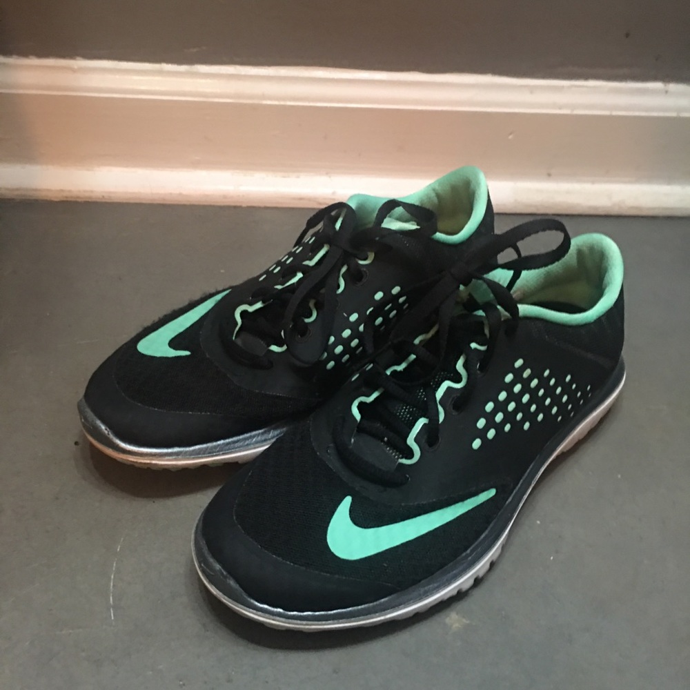 Women’s Nike shoes